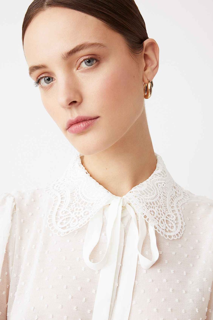 Vetements SUNCOO | Ravissante Blouse Fluide Suisse Boutonnee A Pois Blanc Casse